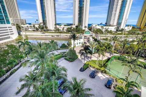 Condo in Sunny Isles Beach, Florida, 3 bedrooms № 2147314 - photo 28