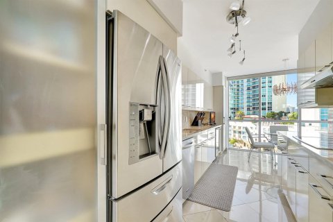 Condo in Sunny Isles Beach, Florida, 3 bedrooms № 2147314 - photo 15