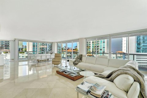 Condo in Sunny Isles Beach, Florida, 3 bedrooms № 2147314 - photo 10