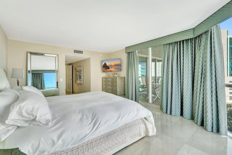 Condo in Sunny Isles Beach, Florida, 3 bedrooms № 2147314 - photo 21