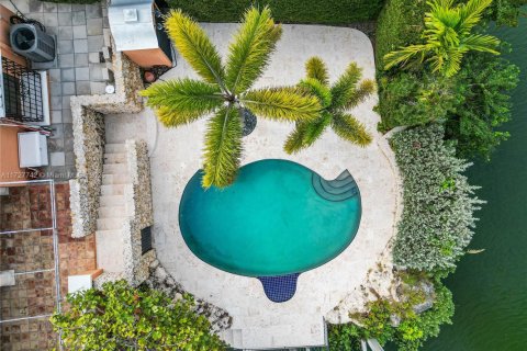 Casa en venta en Coral Gables, Florida, 4 dormitorios, 246.56 m2 № 2035059 - foto 2