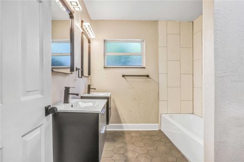 Villa ou maison à vendre à Auburndale, Floride: 4 chambres, 190.64 m2 № 1801344 - photo 30
