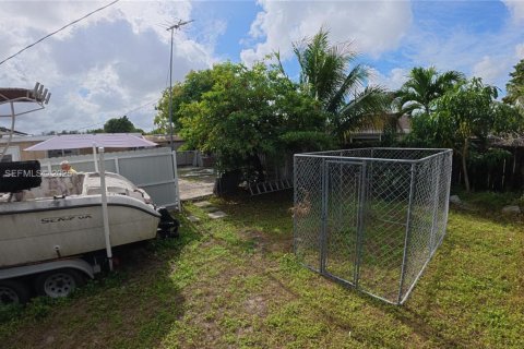 House in Miami Gardens, Florida 4 bedrooms, 134.24 sq.m. № 1989954 - photo 23