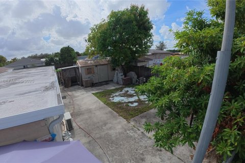 House in Miami Gardens, Florida 4 bedrooms, 134.24 sq.m. № 1989954 - photo 26