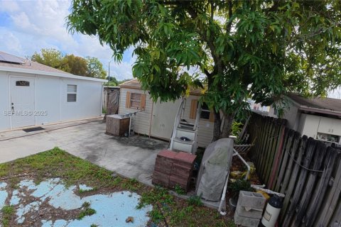 House in Miami Gardens, Florida 4 bedrooms, 134.24 sq.m. № 1989954 - photo 15
