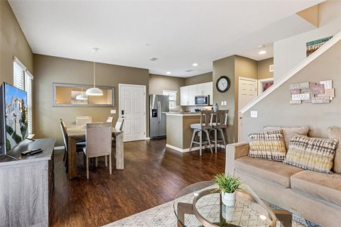 Townhouse in Kissimmee, Florida 4 bedrooms, 157.38 sq.m. № 2111848 - photo 6