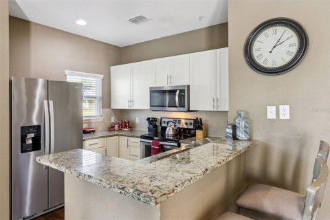 Townhouse in Kissimmee, Florida 4 bedrooms, 157.38 sq.m. № 2111848 - photo 11