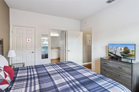 Townhouse in Kissimmee, Florida 4 bedrooms, 157.38 sq.m. № 2111848 - photo 17