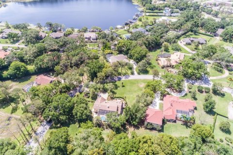House in Windermere, Florida 4 bedrooms, 326.74 sq.m. № 2211950 - photo 2