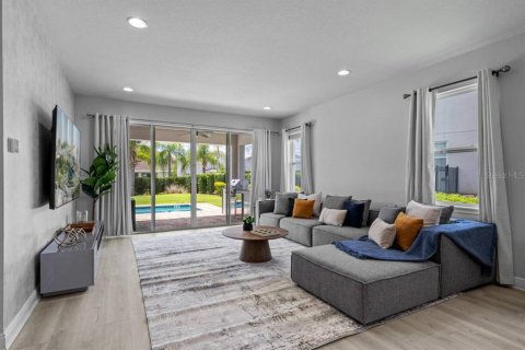 House in Kissimmee, Florida 8 bedrooms, 376.9 sq.m. № 2228470 - photo 10