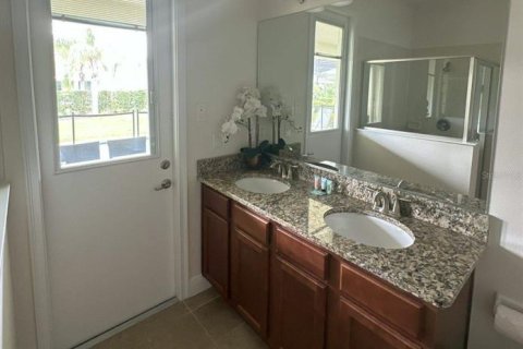 House in Kissimmee, Florida 8 bedrooms, 376.9 sq.m. № 2228470 - photo 28