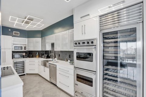 Condo in Aventura, Florida, 3 bedrooms  № 1713072 - photo 16