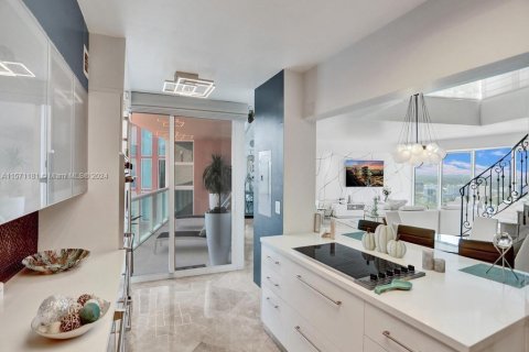 Condo in Aventura, Florida, 3 bedrooms  № 1713072 - photo 17