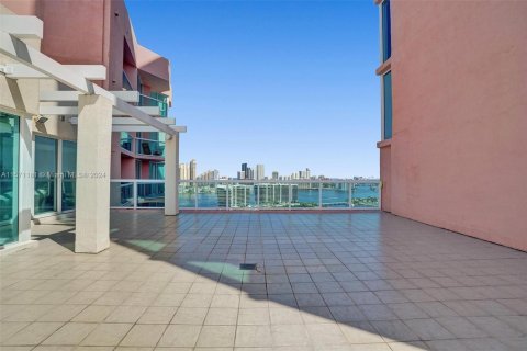 Condo in Aventura, Florida, 3 bedrooms  № 1713072 - photo 11