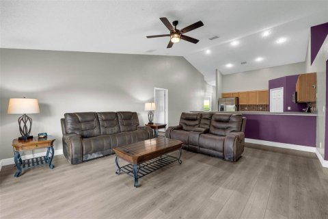 House in Minneola, Florida 3 bedrooms, 169.55 sq.m. № 1846862 - photo 13