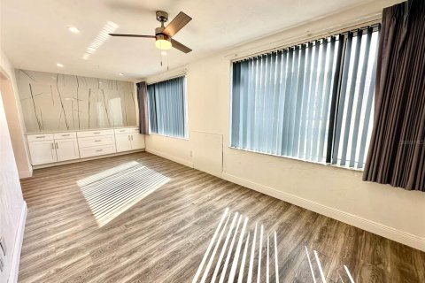 Condo in Clearwater, Florida, 2 bedrooms № 2140030 - photo 17