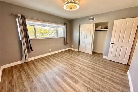 Condo in Clearwater, Florida, 2 bedrooms № 2140030 - photo 30