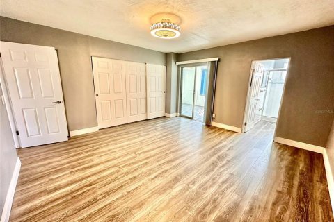 Condo in Clearwater, Florida, 2 bedrooms № 2140030 - photo 22