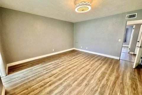 Condo in Clearwater, Florida, 2 bedrooms № 2140030 - photo 20
