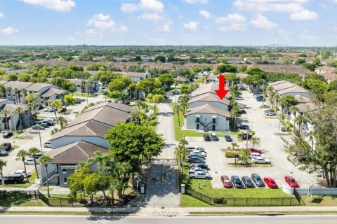 Condo in Hialeah, Florida, 2 bedrooms  № 1953743 - photo 21