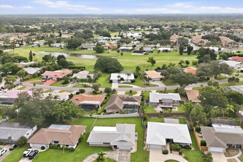 Casa en venta en Sarasota, Florida, 3 dormitorios, 176.14 m2 № 2386342 - foto 2