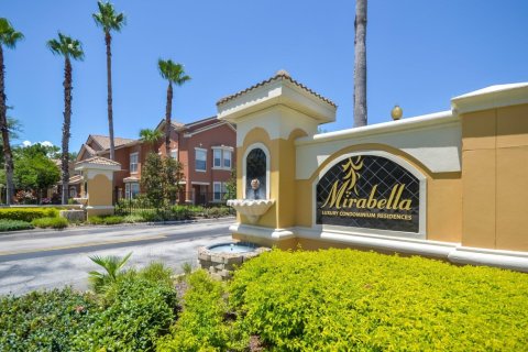 Condo in Orlando, Florida, 2 bedrooms  № 1055092 - photo 1