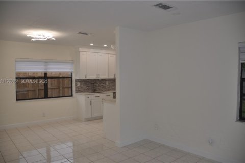 Villa ou maison à vendre à Oakland Park, Floride: 3 chambres, 84.17 m2 № 1990425 - photo 9