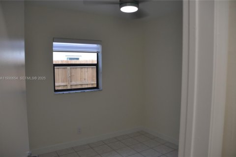 Villa ou maison à vendre à Oakland Park, Floride: 3 chambres, 84.17 m2 № 1990425 - photo 20