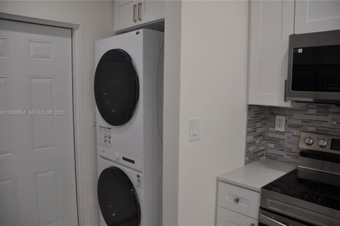 Villa ou maison à vendre à Oakland Park, Floride: 3 chambres, 84.17 m2 № 1990425 - photo 13