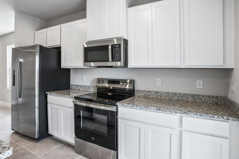 Touwnhouse à vendre à Lady Lake, Floride: 3 chambres, 151.62 m2 № 2092648 - photo 22