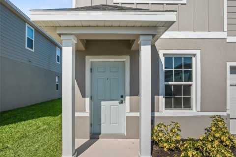 Touwnhouse à vendre à Lady Lake, Floride: 3 chambres, 151.62 m2 № 2092648 - photo 5
