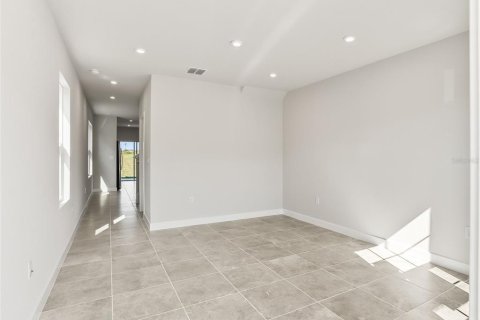 Touwnhouse à vendre à Lady Lake, Floride: 3 chambres, 151.62 m2 № 2092648 - photo 6
