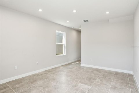Touwnhouse à vendre à Lady Lake, Floride: 3 chambres, 151.62 m2 № 2092648 - photo 9