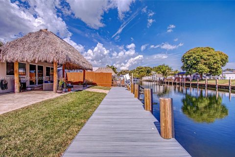 Villa ou maison à louer à Dania Beach, Floride: 3 chambres, 139.82 m2 № 2026790 - photo 22