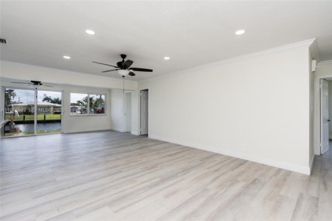 Villa ou maison à louer à Dania Beach, Floride: 3 chambres, 139.82 m2 № 2026790 - photo 3