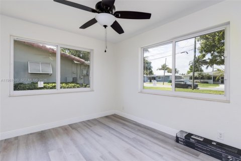 Villa ou maison à louer à Dania Beach, Floride: 3 chambres, 139.82 m2 № 2026790 - photo 16