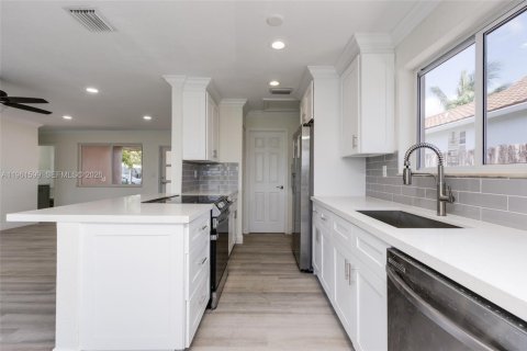 Villa ou maison à louer à Dania Beach, Floride: 3 chambres, 139.82 m2 № 2026790 - photo 6