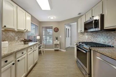 House in Ocala, Florida 2 bedrooms, 154.22 sq.m. № 2391394 - photo 10