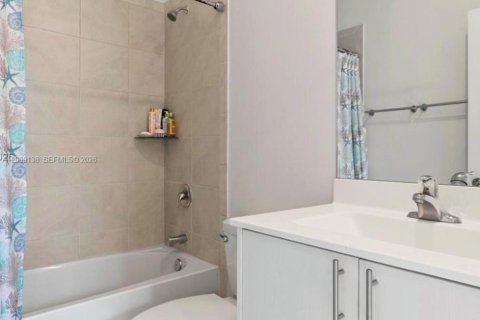 Touwnhouse à vendre à Homestead, Floride: 3 chambres, 143.53 m2 № 2170974 - photo 10