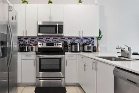 Touwnhouse à vendre à Homestead, Floride: 3 chambres, 143.53 m2 № 2170974 - photo 6