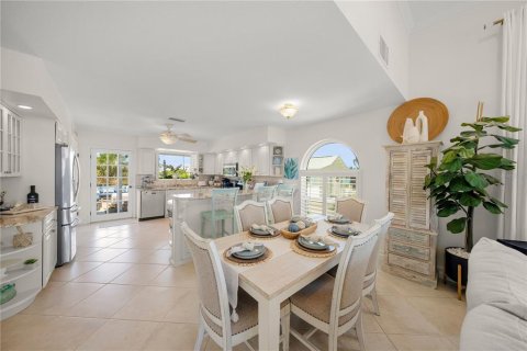 Villa ou maison à vendre à Longboat Key, Floride: 2 chambres, 207.73 m2 № 2113455 - photo 15