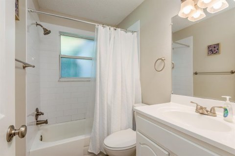 Casa en venta en New Port Richey, Florida, 2 dormitorios, 94.95 m2 № 1910909 - foto 18