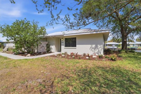 Condo in Crystal River, Florida, 2 bedrooms  № 2104592 - photo 10