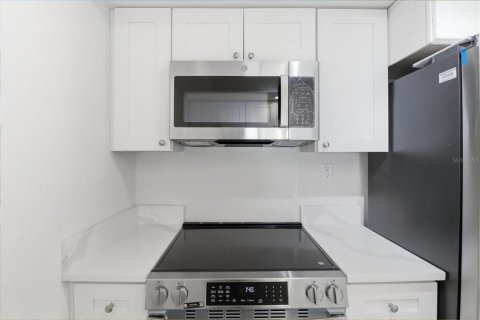 Condo in Crystal River, Florida, 2 bedrooms  № 2104592 - photo 17