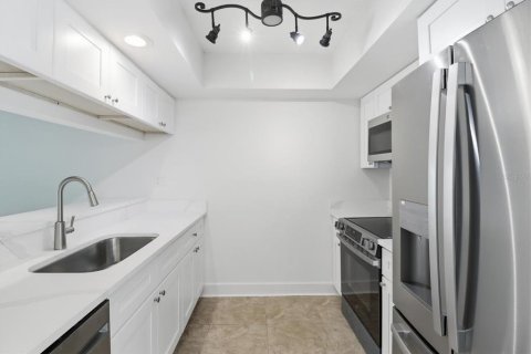 Condo in Crystal River, Florida, 2 bedrooms  № 2104592 - photo 3
