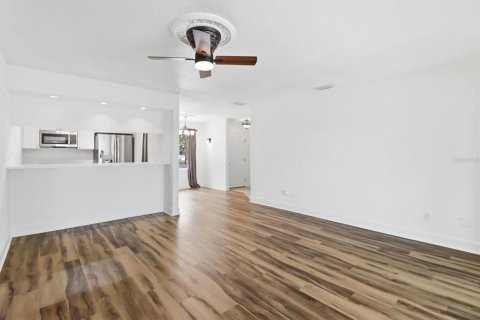 Condo in Crystal River, Florida, 2 bedrooms  № 2104592 - photo 20