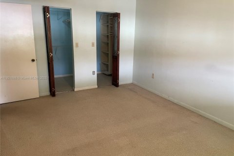 Condominio en venta en Miami, Florida, 2 dormitorios, 80.82 m2 № 1975839 - foto 15