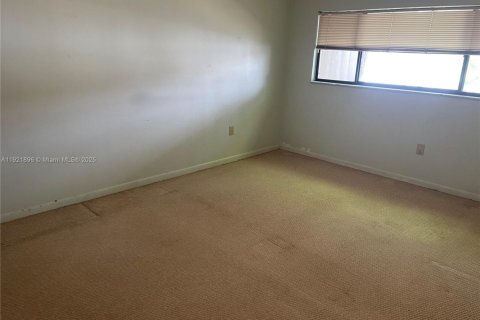 Condominio en venta en Miami, Florida, 2 dormitorios, 80.82 m2 № 1975839 - foto 16