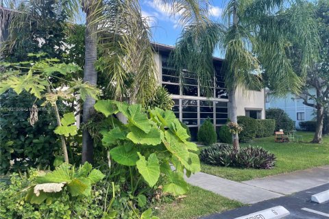 Condominio en venta en Miami, Florida, 2 dormitorios, 80.82 m2 № 1975839 - foto 23