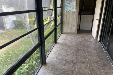 Condominio en venta en Miami, Florida, 2 dormitorios, 80.82 m2 № 1975839 - foto 18